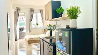 Phòng full nội thất - bancol thoáng ngay Nguyễn Thái Sơn