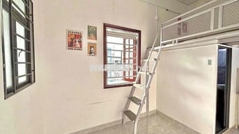 TRỌ GÁC BAN CÔNG/CỬA SỔ GẦN CĐ Y KHOA PHẠM NGỌC THẠCH - NHÀ GA T3