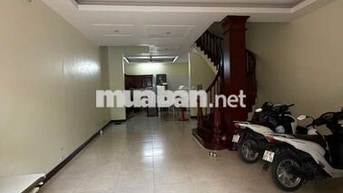 Cho thuê nhà liền kề 5 tầng ngõ 37 phố Trần Kim Xuyến, phường Yên Hòa