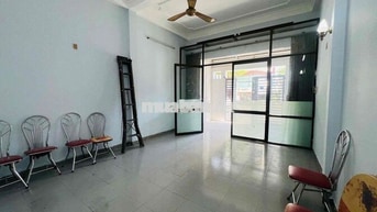 ✔️ Cho thuê nhà 2 tầng mặt tiền Khu 2/9 , Hải Châu - 15 Triệu