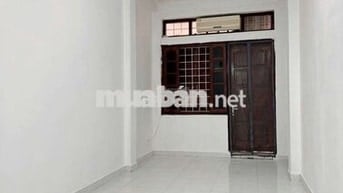 Cho thuê nhà Đào Tấn 45m², 3 tầng, gần Lotte, chỉ 12 triệu/tháng