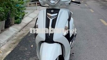 Yamaha Grande Trắng