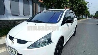 Mitsubishi Grandis 7 chỗ Trắng