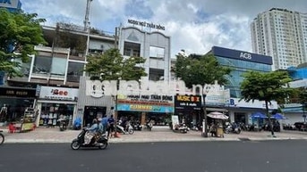 Giảm sâu tôi bán gấp nhà 4lau MT Phạm Hùng,Q8,5.5x17m,thuê 40tr,16ty