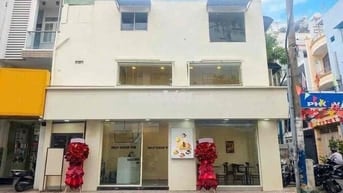 Cho thuê nhà Góc 2 MT Huỳnh văn bánh PN ngang 9m 2Lầu giá 27.5triệu