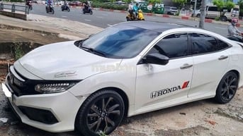 Honda Civic RS 2019 1.5 Turbo - Trắng - 86,500km