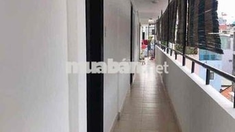Cho thuê nhà căn hộ Tầng 5 quận 1