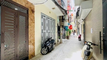 🎄 🍁Nhà đẹp ngõ 105 Láng Hạ Phường láng 30 m² x 6 tầng thang máy.