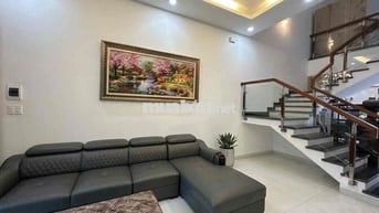 nhà hòa xuân 3 tầng cho thuê gần aeonmall trần nam trung