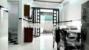 Sát mặt tiền Nguyễn Trãi . Q5 ( full nội thất ) 3Pn - nở hậu