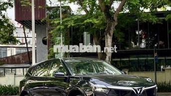 VinFast VF8 All New Đen