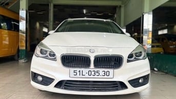 BMW 218i 2016 Trắng 1.5 7 chỗ