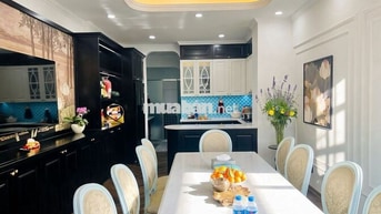 Nhỉnh 15 tỷ - nhà đẹp Thanh Xuân - thang máy - ngõ thông - NT xịn
