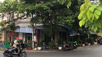 Can ban can nha 2 mat tien de kinh doanh 