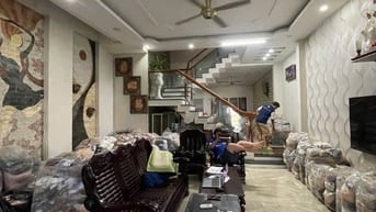  Bán nhà mặt tiền đường Châu Văn Lồng; 1T2L sổ hồng 185m2 giá 10.5 tỷ