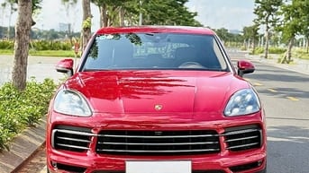 BÁN XE PORSCHE CAYENNE MÀU ĐỎ TƯƠI, SẢN XUẤT 2021, XE MỚI ĐẸP