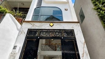 Bán nhà CMT8 Q.10 - 41m2 đất nở hậu 3,5m - 5pn 6wc giá 9,9 tỷ