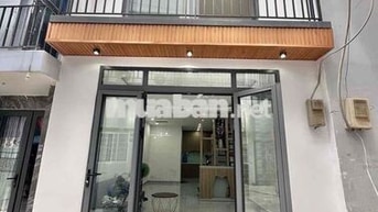 KẾ BÊN CELADON CTY_XE HƠI ĐỔ CỬA_44M2_NHÀ 2 TẦNG_SỔ ĐẸP