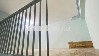 PHÒNG TRỌ CÓ GÁC RỘNG RÃI – NGAY SÁT CHỢ HẠNH THÔNG TÂY