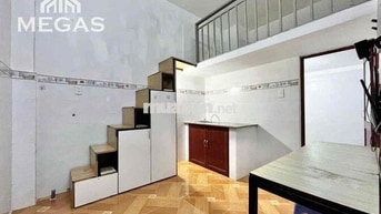 DUPLEX CẦU THANG TÍCH HỘP TỦ SẴN MÁY LẠNH GẦN ĐH VĂN HIẾN CHO SV 2k8