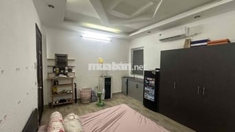 Tìm bạn nữ ở ghép chung ạ phòng ở Lầu 1 căn hộ