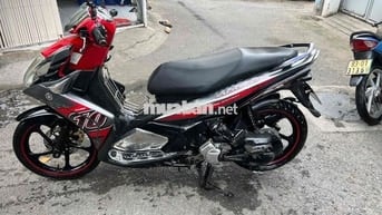 Xe tay ga Yamaha Luvias Đỏ, Đen