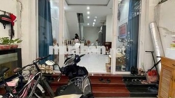 NHÀ 4PN - 4 LẦU CÁCH PHẠM VĂN ĐỒNG CHỈ 200M - CHUNG CƯ 4S LINH ĐÔNG 
