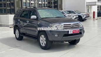 Toyota Fortuner 2011 2.7V 4x4 AT Xám