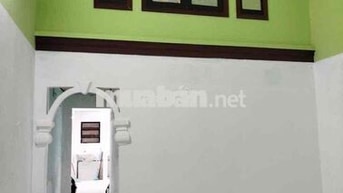 Cho thuê nhà chính chủ - điện nước chính. DT: (4*12)m2, có gác lửng. 2
