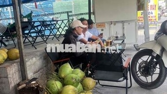 cần sang lại mặt bằng và toàn bộ đồ bán hàng trong quán