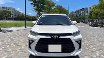 Toyota Venza 2023 1.5AT Premium Trắng