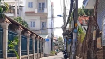 Đất 2 mặt tiền hẻm, sổ hồng chủ sẵn trên tay Huỳnh Tấn Phát, Nhà Bè
