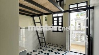 Duplex phòng to ban công dưới chân cầu chữ Y
