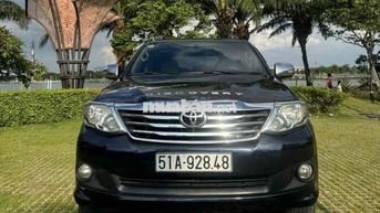 Toyota Fortuner 2014 Tự động 7 chỗ Đen