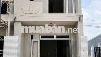 NHÀ NGỘP CẦN BÁN GẤP. GIÁ FULL 1,75 TỶ NHÀ LẦU SỔ RIÊNG 3 PHÒNG NGỦ