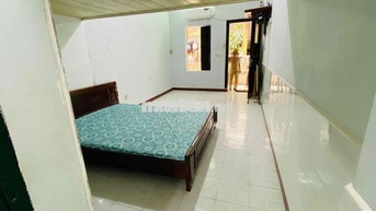 Tôi cho thuê nguyên căn tập thể 40m2 phố Trần Cung giá siêu rẻ
