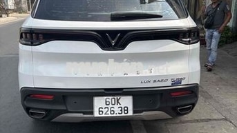 VinFast Lux SA2.0 SUV Trắng 7 chỗ Tự động