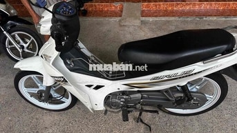 Yamaha Sirius Trắng Xăng