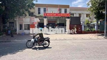 NGAY CV AN SƯƠNG , 4.5x15 , 2 TẦNG 4PN, NHÀ MỚI Ở NGAY , NHỈNH 4 TỶ