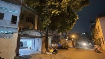 Bán mặt tiền Hoàng Dư Khương gần 3/2, Cao Thắng. DT: 4 x 20m, 4 tầng. 