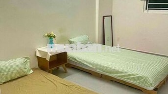 Minihouse full nội thất, đỗ ô tô, có máy nước nóng, free điện, dt 32m2