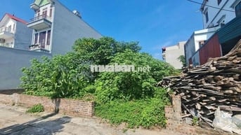 Cần bán gấp lô đất đẹp bìa làng Vân Nội