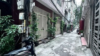 Cho thuê nhà ngõ 5 láng hạ hoặc đi từ  ngõ 371 đê La Thành