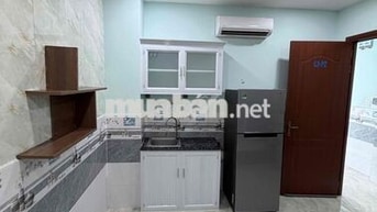 Studio cửa sổ & ban công, full nội thất, ngay ĐH Nguyễn Tất Thành Q.12