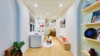 Siêu phẩm Nhà 2 tầng - Hẻm Xe hơi - Gần Vincom Quang Trung 22M2 