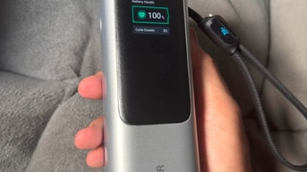 Em cần bán cục pin dự phòng như hình