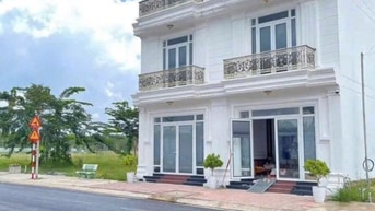 Nằm ngay mặt tiền đường DT 741, gần KCN. Giá trả trước 239tr với 75m2