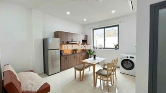 Cho Thuê 1PN Gần 50m2 Nhà Thang Máy Full Nội Thất Ngay Trung Tâm