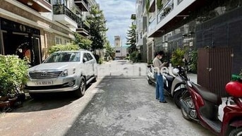 NHÀ PHỐ GẦN CẦU AN LỘC, TRỆT, 3 LẦU, 5PN, NỘI THẤT CƠ BẢN 