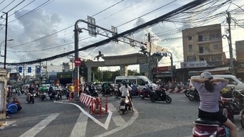 7 tỷ 2 - 100m ngang hơn 8m nhà 3 tầng kiên cố sát Vạn Phúc City 